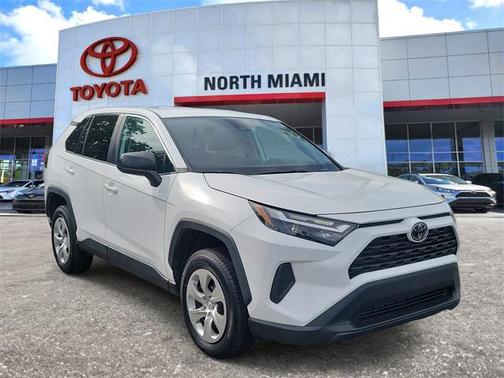 2023 Toyota RAV4 LE