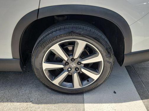 2023 Honda Pilot AWD Elite