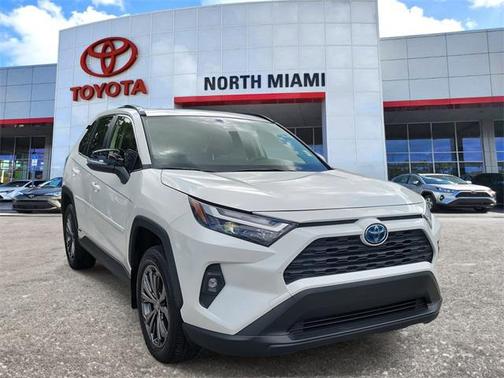 2022 Toyota RAV4 Hybrid XLE Premium