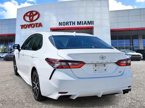 2022 Toyota Camry SE