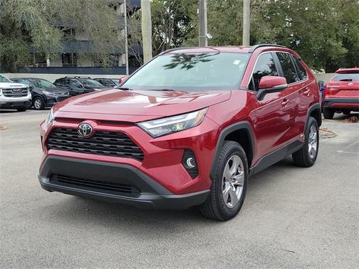 2025 Toyota RAV4 Hybrid XLE