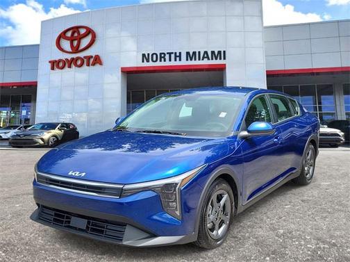 2025 Kia K4 LXS
