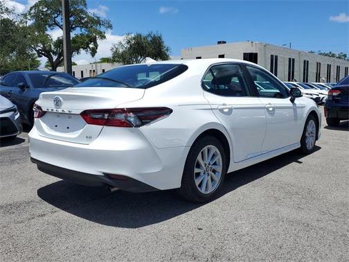 2022 Toyota Camry LE