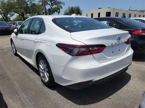 2022 Toyota Camry LE