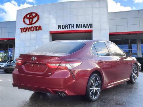 2018 Toyota Camry SE