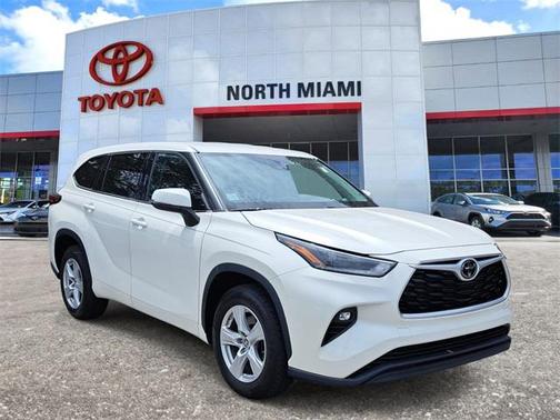 2021 Toyota Highlander LE