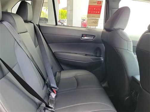 2025 Toyota Corolla Cross XLE