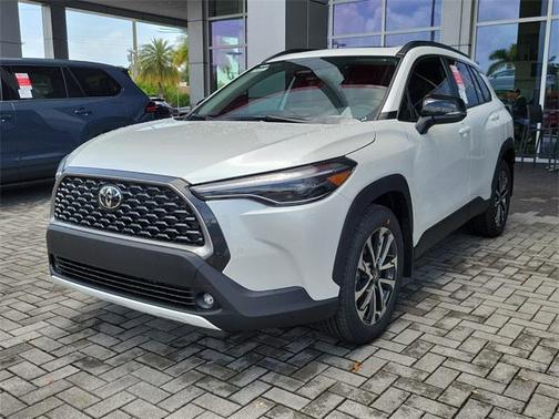 2025 Toyota Corolla Cross XLE