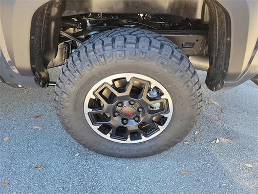 2025 Toyota Tacoma TRD Off Road