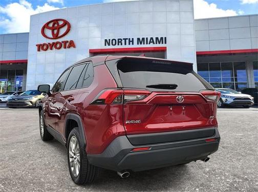 2021 Toyota RAV4 XLE Premium