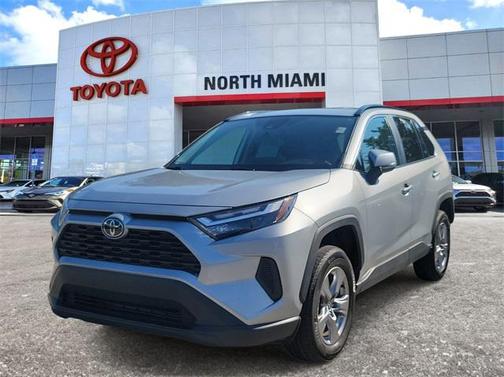 2025 Toyota RAV4 XLE