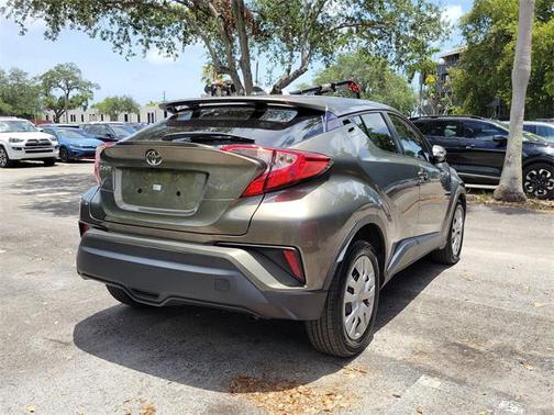 2021 Toyota C-HR LE