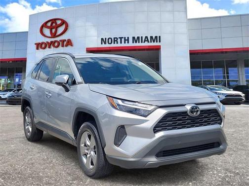 2022 Toyota RAV4 XLE