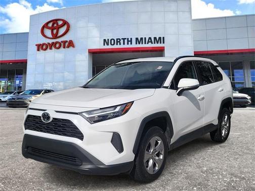 2022 Toyota RAV4 XLE