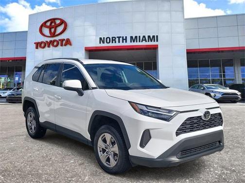 2022 Toyota RAV4 XLE