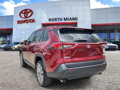 2022 Toyota RAV4 XLE Premium