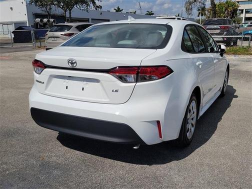 2025 Toyota Corolla LE