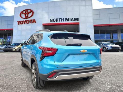 2025 Chevrolet Trax LT