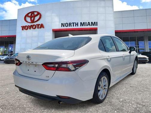 2022 Toyota Camry LE