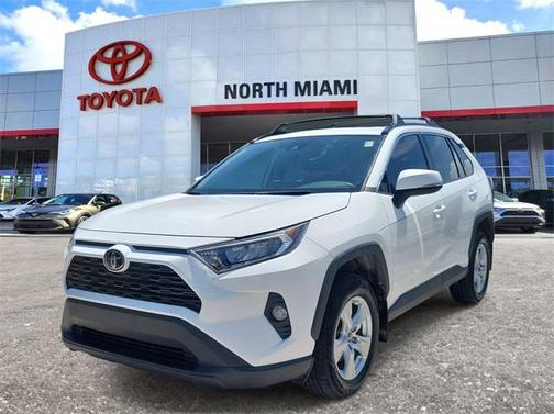 2020 Toyota RAV4 XLE