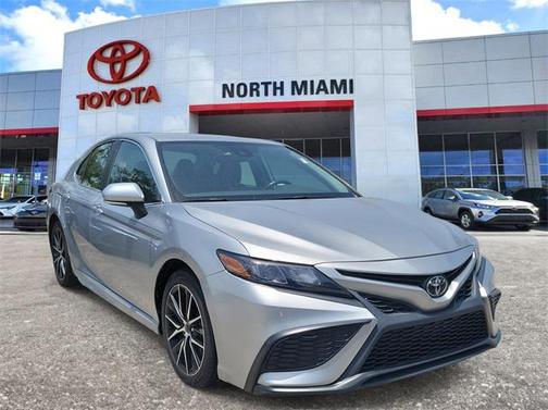 2022 Toyota Camry SE