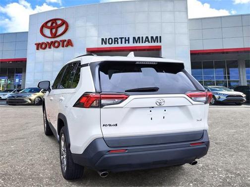 2021 Toyota RAV4 XLE Premium