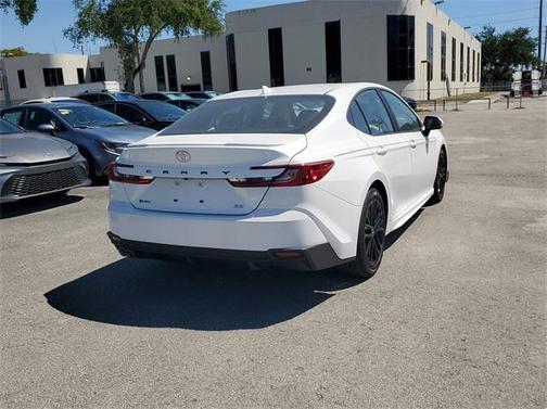 2025 Toyota Camry SE