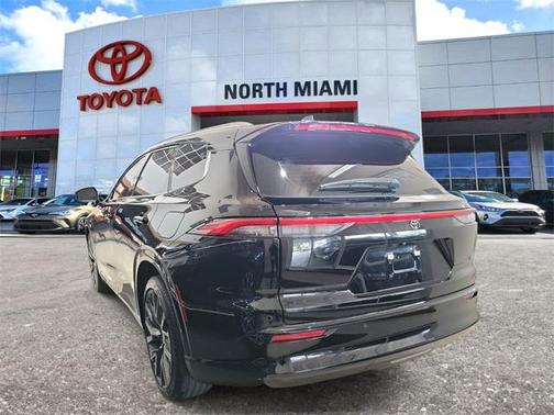2025 Toyota Crown Signia Limited
