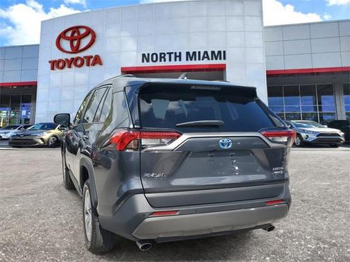 2021 Toyota RAV4 Hybrid SE