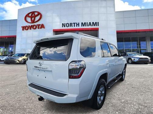 2024 Toyota 4Runner SR5