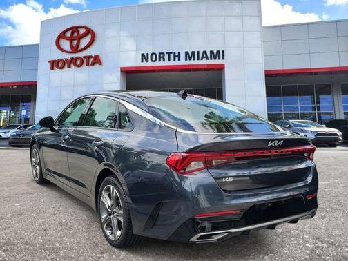 Gravity Gray 2024 Kia K5 EX
