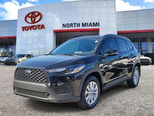 2024 Toyota Corolla Cross LE