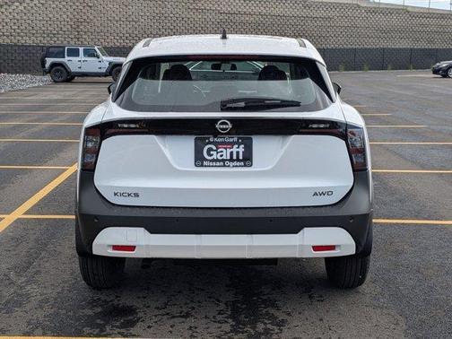 Fresh Powder 2026 Nissan Kicks S