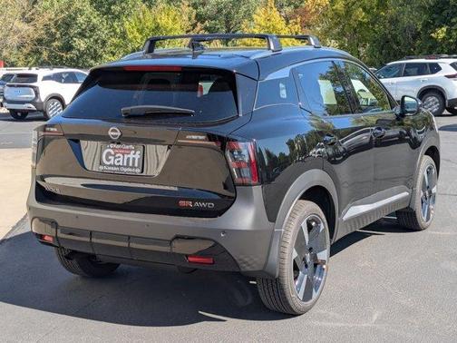 Super Black 2026 Nissan Kicks SR
