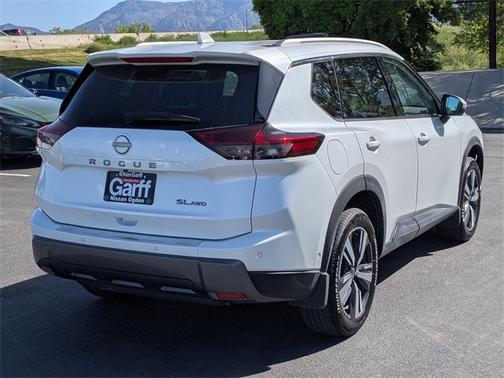 2024 Nissan Rogue SL