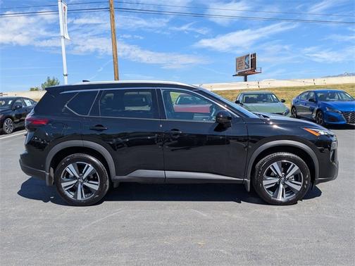 2024 Nissan Rogue SL