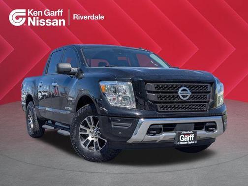 Black 2021 Nissan Titan SV
