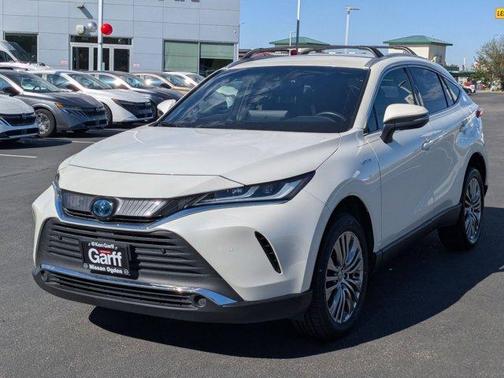 Blizzard Pearl 2021 Toyota Venza XLE