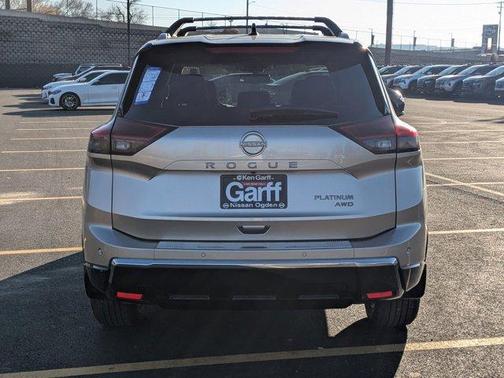 2t Chpn Blk Roo 2026 Nissan Rogue Platinum
