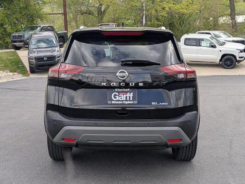 Black 2021 Nissan Rogue SL
