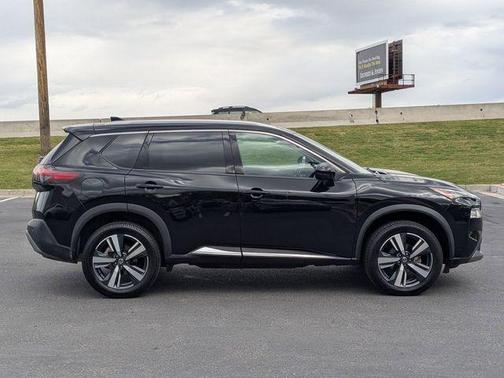 Black 2021 Nissan Rogue SL