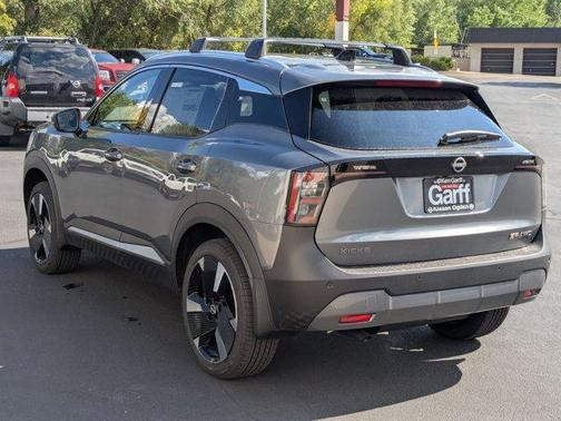 Gun Metallic 2026 Nissan Kicks SR