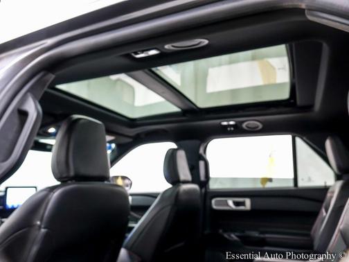 2022 Ford Explorer ST-Line