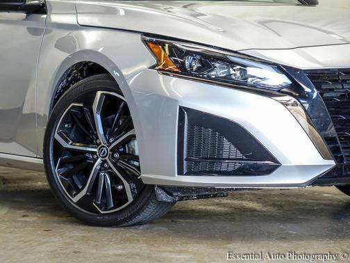 2023 Nissan Altima SR FWD