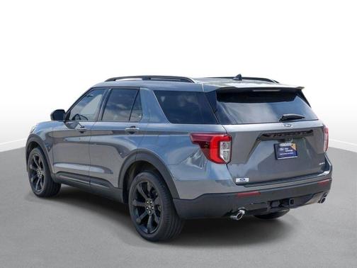 CARBONIZED GRAY METALLIC 2024 Ford Explorer ST-Line