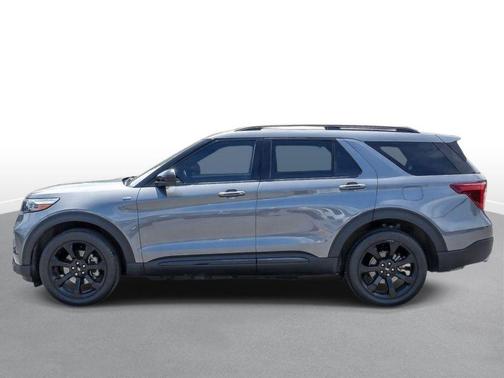 CARBONIZED GRAY METALLIC 2024 Ford Explorer ST-Line