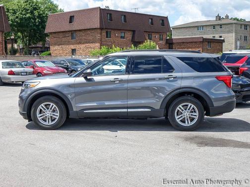 CARBONIZED GRAY METALLIC 2024 Ford Explorer XLT