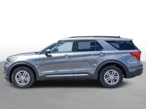 CARBONIZED GRAY METALLIC 2024 Ford Explorer XLT