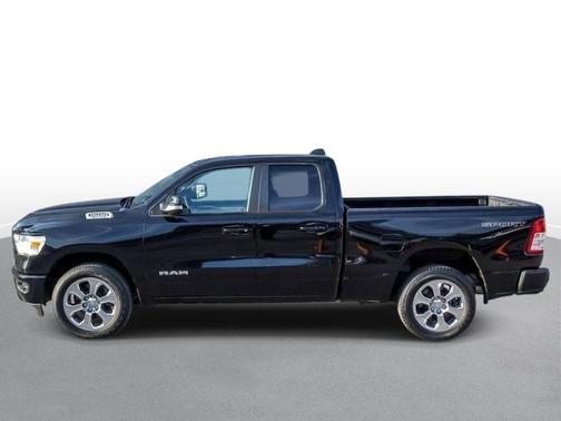 Diamond Black Crystal Pearlcoat 2021 RAM 1500 Big Horn/Lone Star