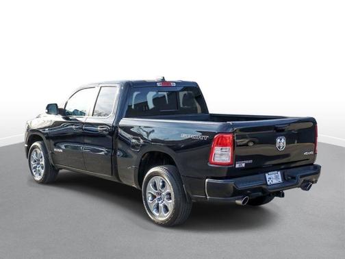 Diamond Black Crystal Pearlcoat 2021 RAM 1500 Big Horn/Lone Star